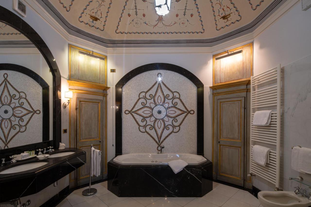Marchese Del Grillo Hotel Фабриано Екстериор снимка