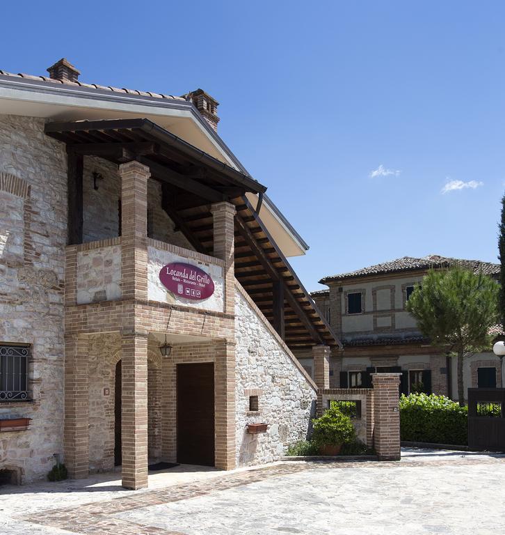 Marchese Del Grillo Hotel Фабриано Екстериор снимка
